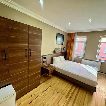 Aram Kerasi * 伊斯坦布尔