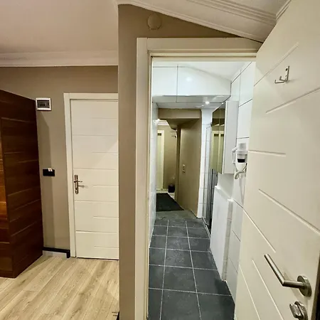 Aram Kerasi Hotel *