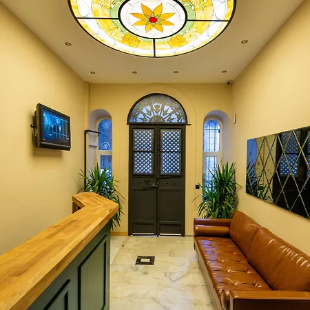 Aram Kerasi イスタンブール