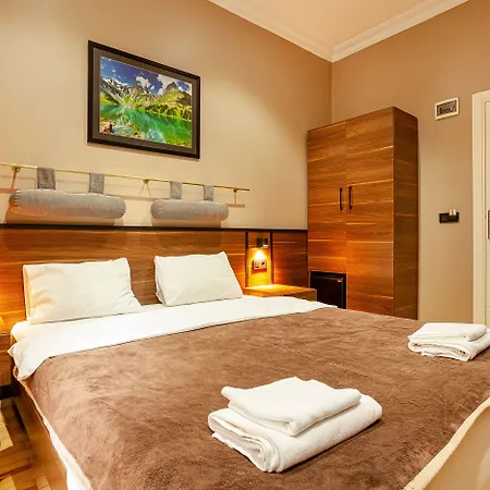 Hotel Aram Kerasi *