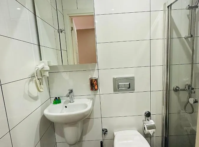 Aram Kerasi Hotell *