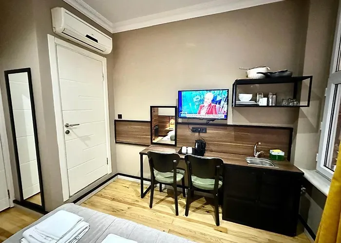 Aram Kerasi * Istanbul