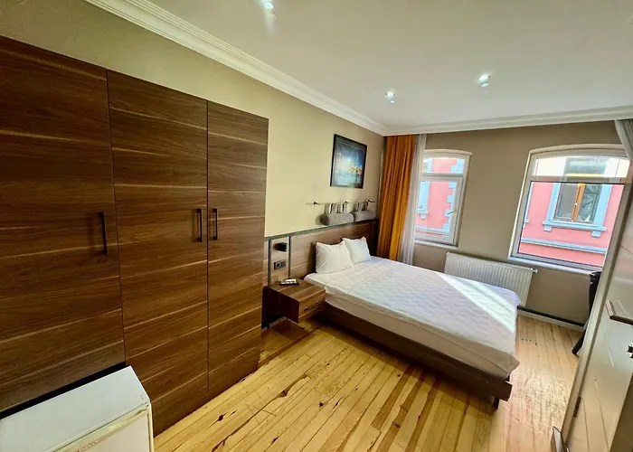 Aram Kerasi * Istanbul