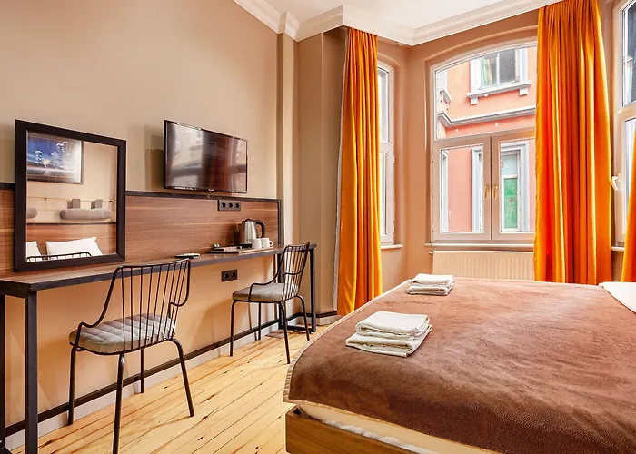 Aram Kerasi Istanbul