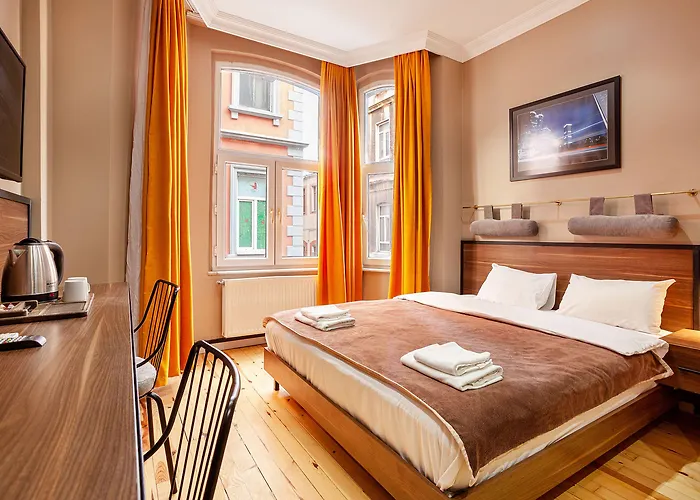 Aram Kerasi * Istanbul