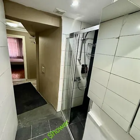 Aram Kerasi Hotell *