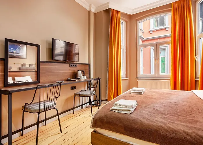 Aram Kerasi Istanbul