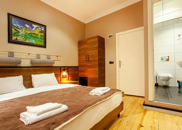 Aram Kerasi Hotell